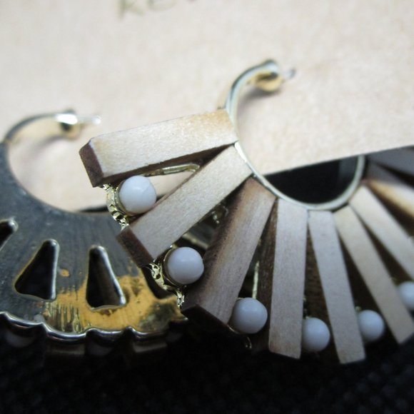 NWT Kevia Fan Style Boho Earrings Wood w/White Dot - Picture 3 of 4